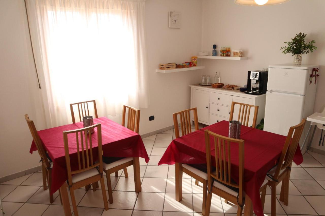 B&B La Casa Del Sole Controne Экстерьер фото